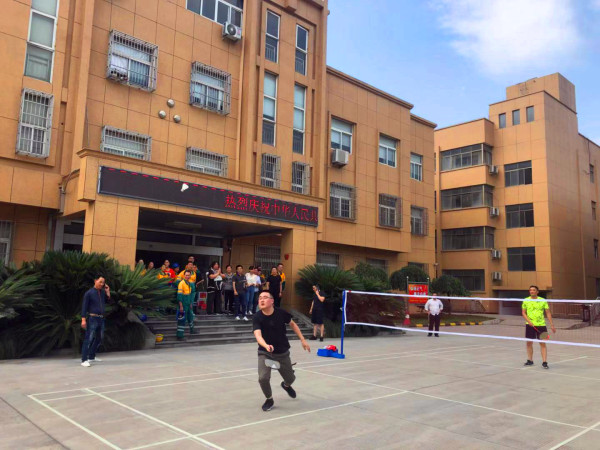 缙云LEJING SPORTS组织开展羽毛球友谊赛